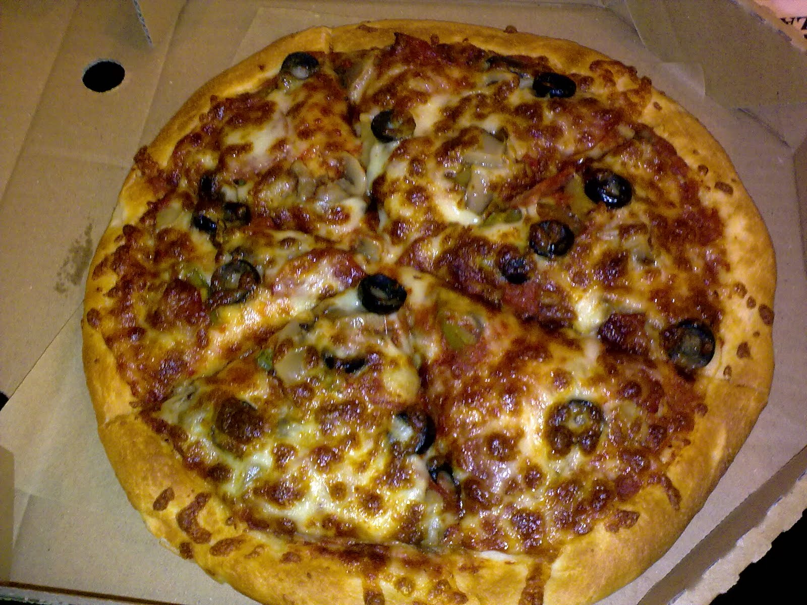 Me & MiNe Canadian Pizza 2 For 1 Me & MiNe Canadian Pizza 2 For 1