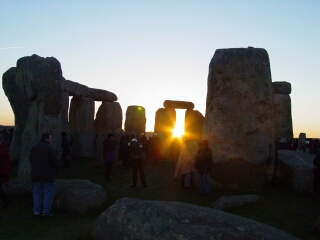[stonehenge_winter_solstice.jpg]