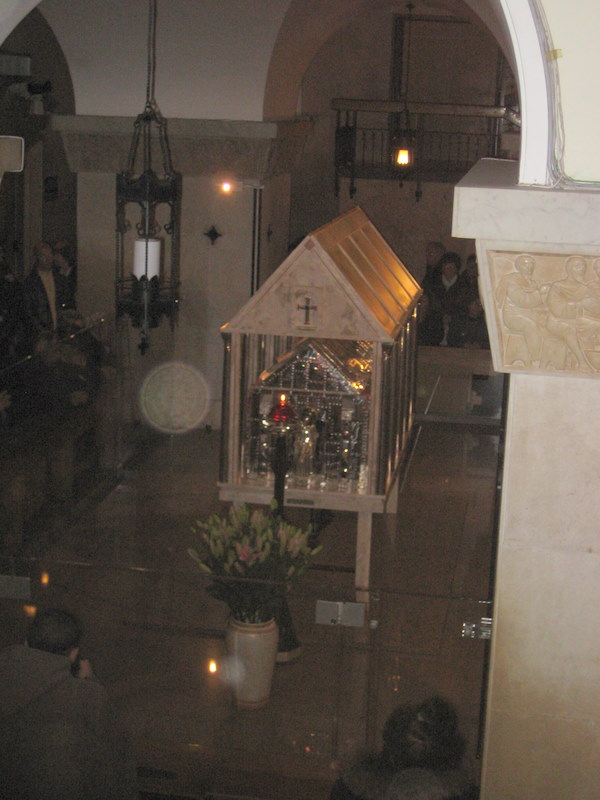 ITALY:  The crypt and tomb of Saint Pio / @JDumas