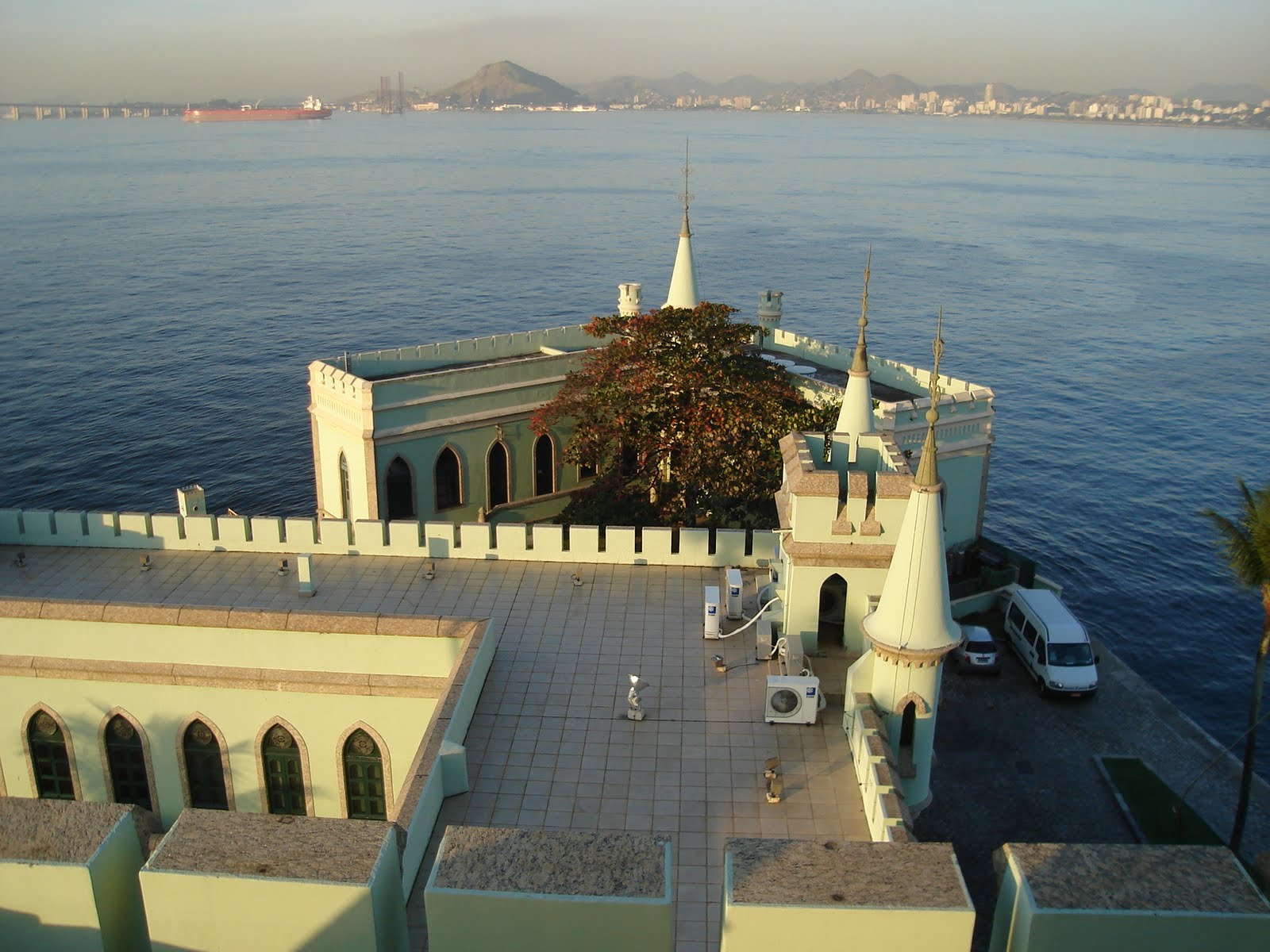 OCOLIRIUM Ilha Fiscal RJ
