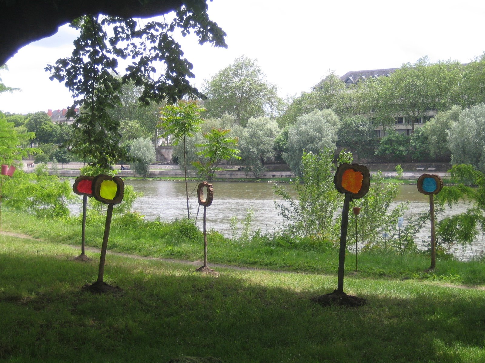 [IMG_0905.jpg]