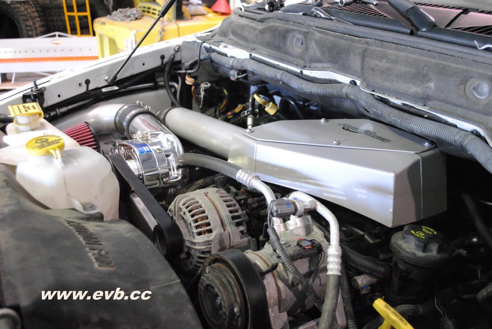 Extreme Vehicle Builders: 2008 Dodge Hemi 5.7 Ram Supercharger