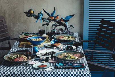 [Gourmet+table.jpg]