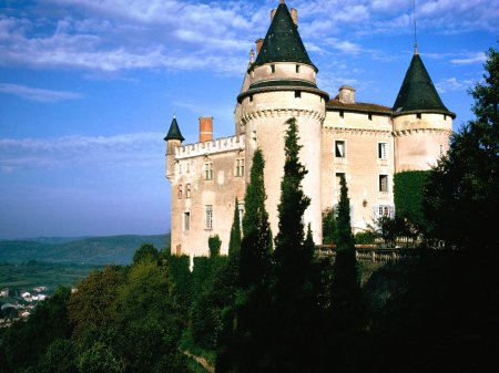 [1225735599_mecues-castle-france-749065.jpg]
