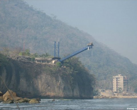 [best+places+for+bungee+jumping+flickzzz.com+007-710927.jpg]