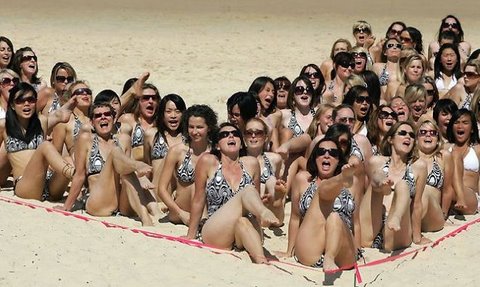 [girls+in+bikini+flickzzz.com+017-724282.jpg]