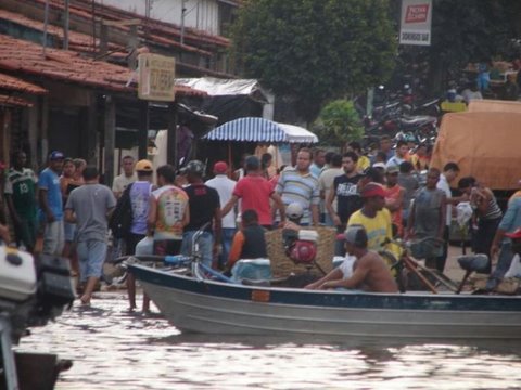 [flickzzz.com+flood+in+brazil+2002-788164.jpg]