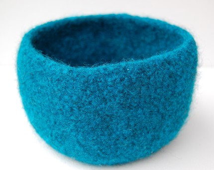 [turquoise-blue-bowl.jpg]
