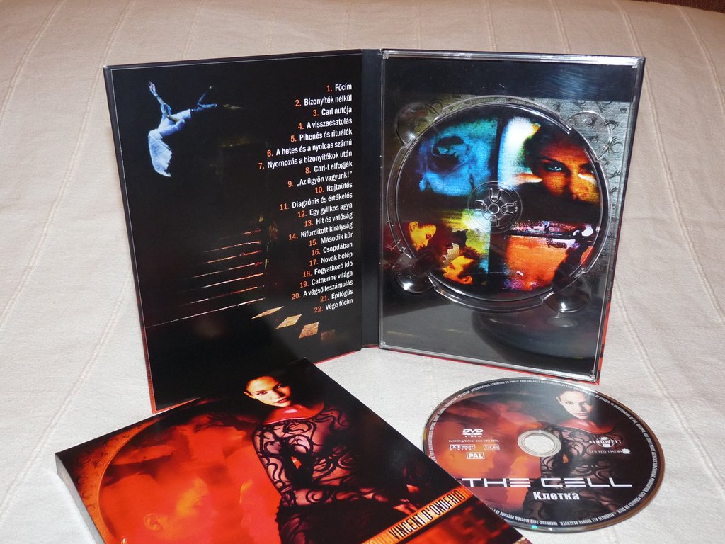 [the_cell_03.jpg]