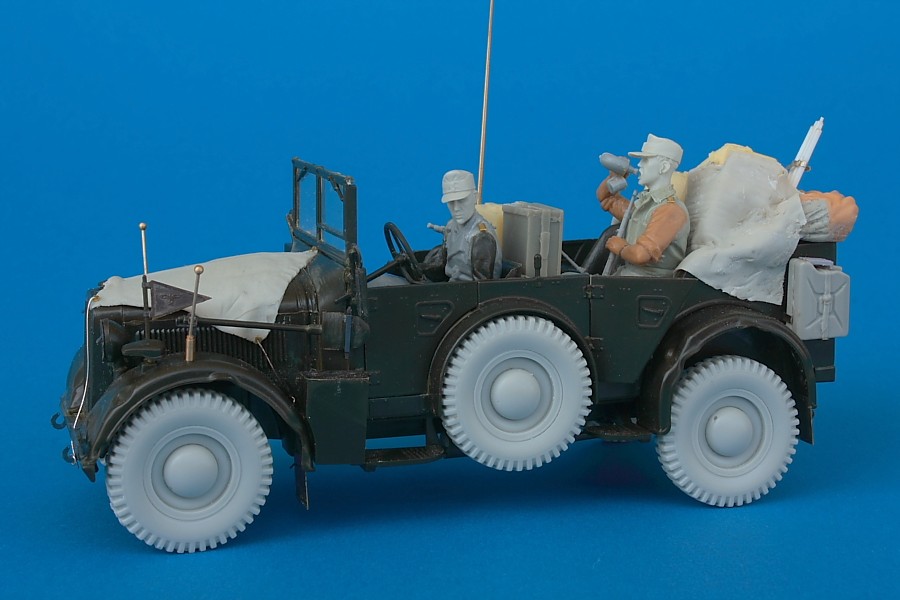 Panzerscale Blog Update DAK Diorama Horch Kfz.15 from Italeri