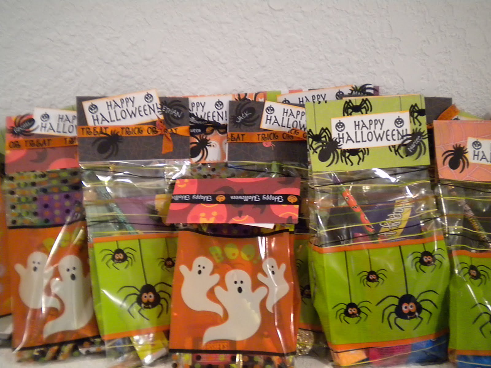 Creative Cricut Designs & More....: Halloween Treat Bags