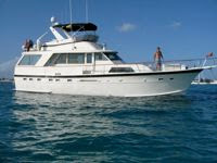 Charter Motor Yacht ANALISA for Christmas at their normal, all inclusive rates - Contact ParadiseConnections.com