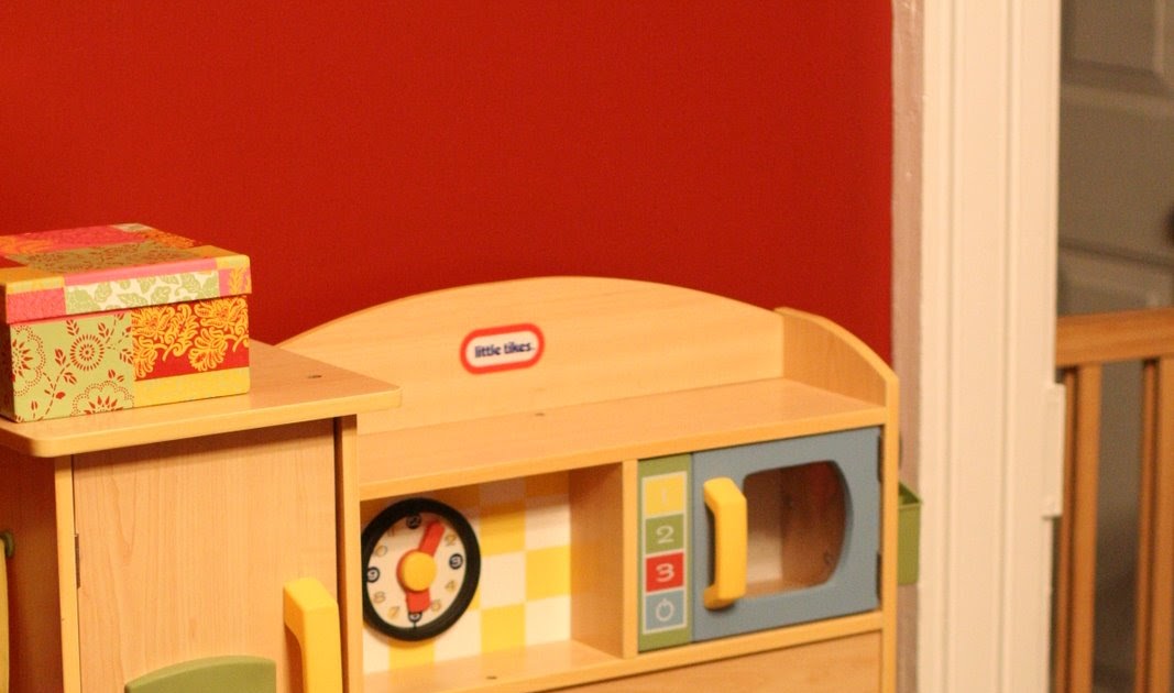 Opinionated, Baby: Little Tikes Ultimate Wooden Kitchen
