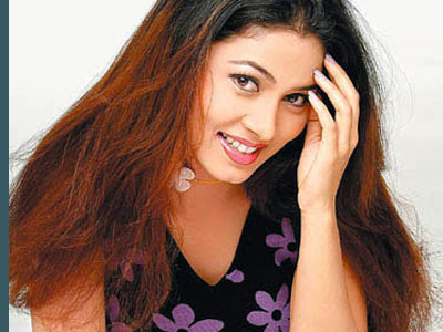 CINEKINGDOM.COM+POOJA.jpg