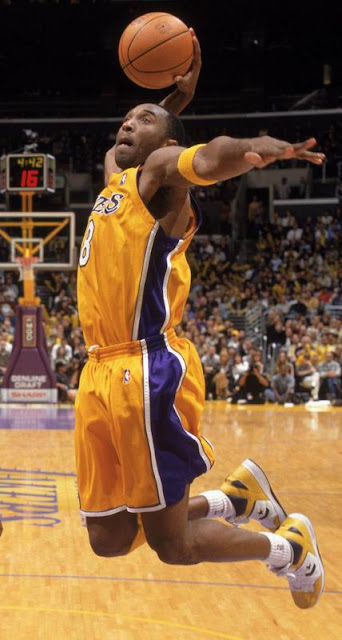 kobe wearing converse