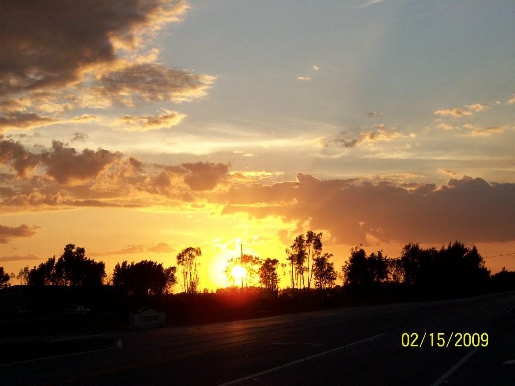 [Brilliant+Sunset+2.22.09.jpg]