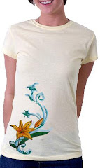 Damenshirt classic in cremeweiss Design "Lilie"