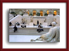 Louvre - Uma das escadarias
