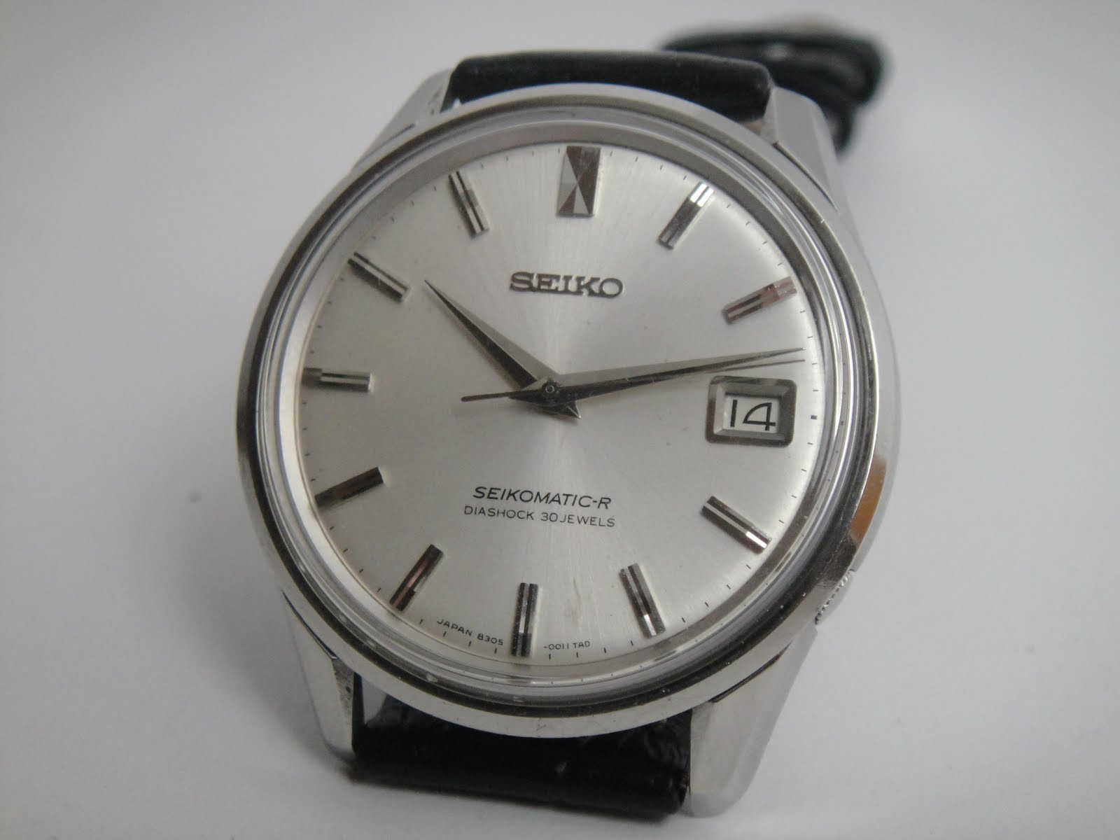 Antique Watch Bar: SEIKOMATIC-R DIASHOCK 8305-0020 SM02 (SOLD)