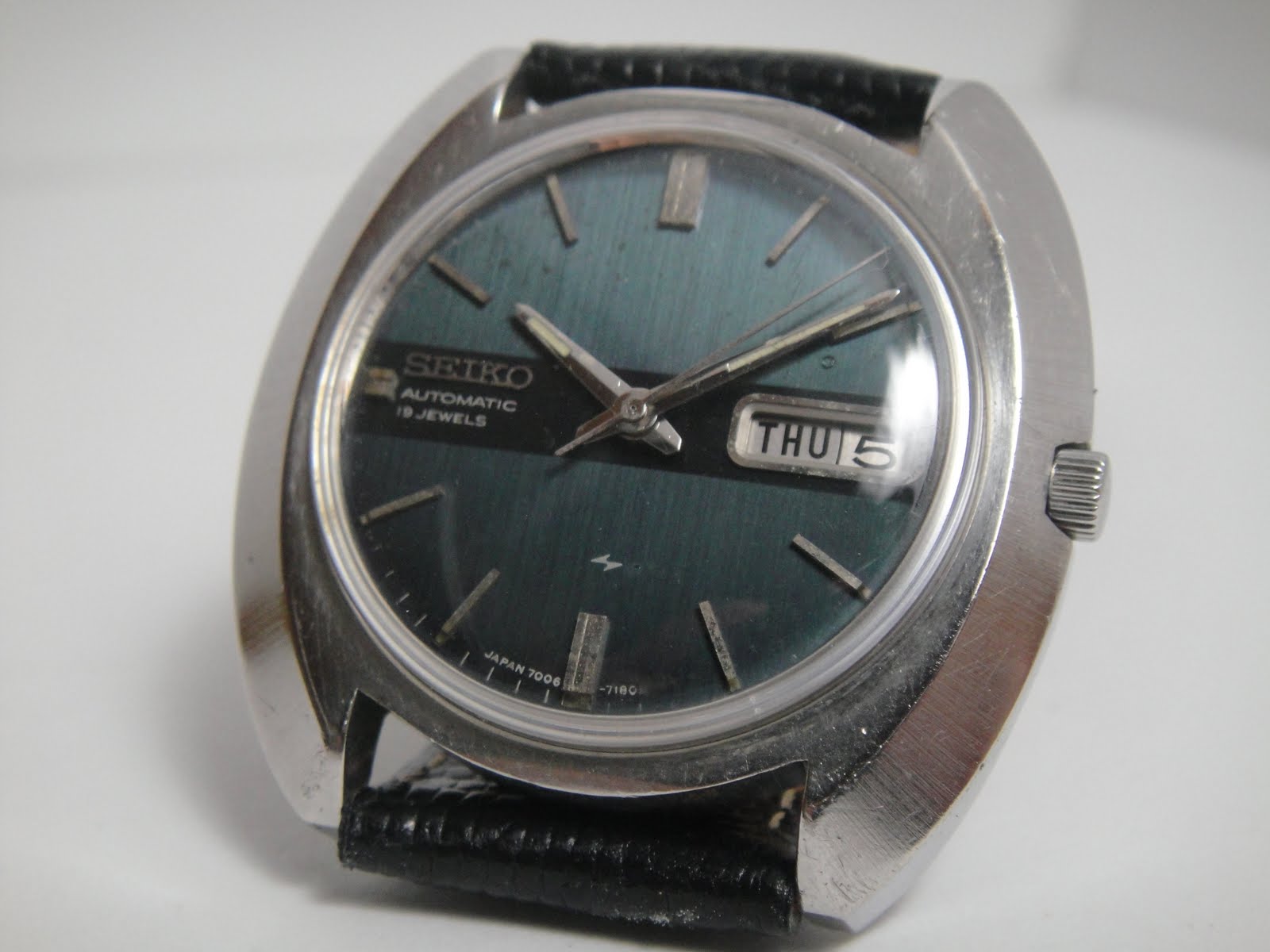 Antique Watch Bar: SEIKO AUTOMATIC 7006-8040 SA03 (SOLD)