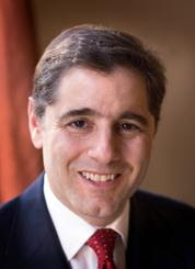 FCC Chairman Julius Genachowski<br />(Credit: FCC)