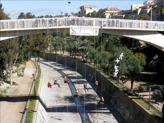 [.0elche2.jpg]