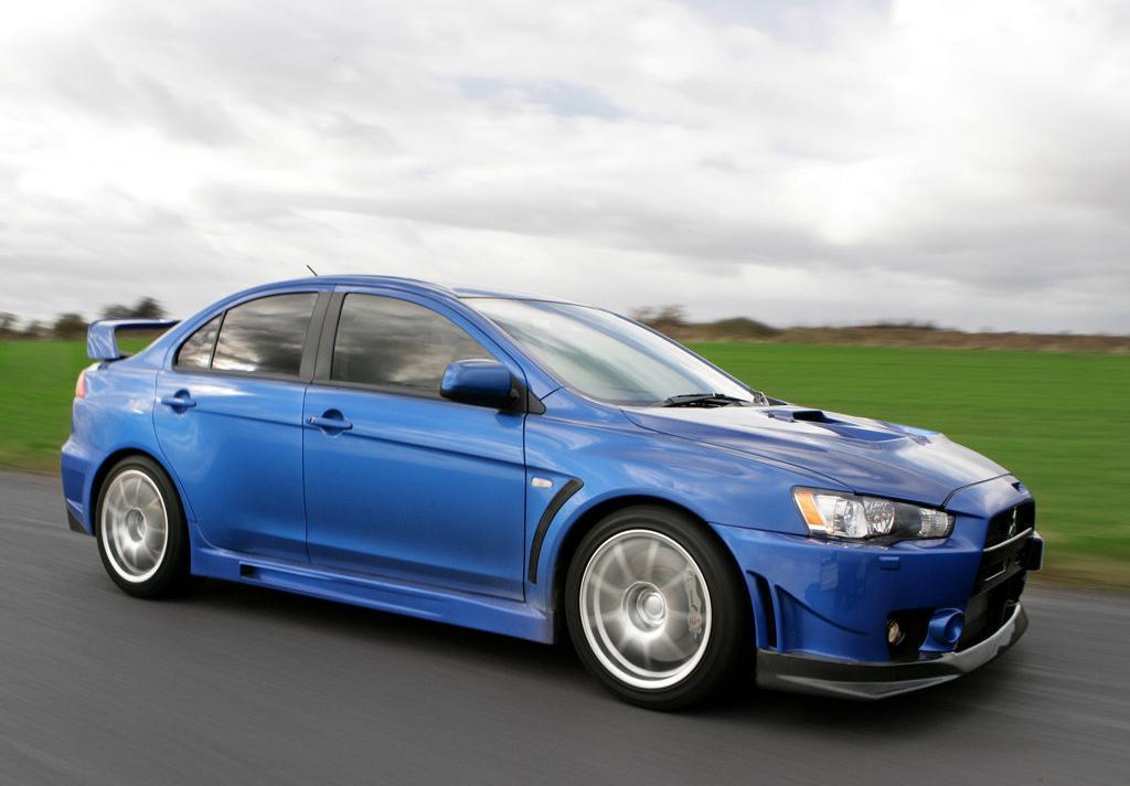 Car News India Mitsubishi Launch the Lancer Evo X en the Pajero Sport