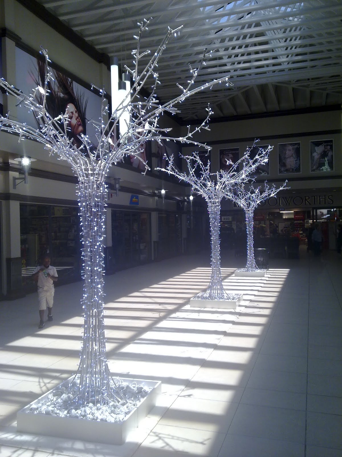 Christmas tree spotting in JHB malls... Nybbles and Bytes