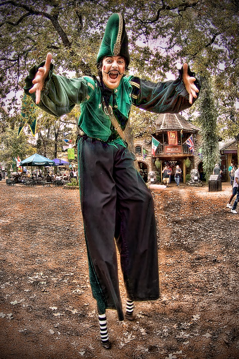LarrysPhotoBlog Ren Fest Stilt Jester