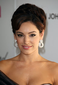 Kelly Brook in One Shoulder Designer Dress