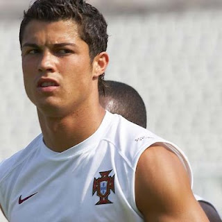 Latest Cristiano Ronaldo hairstyle pictures in 2010 - Latest Trend ...
