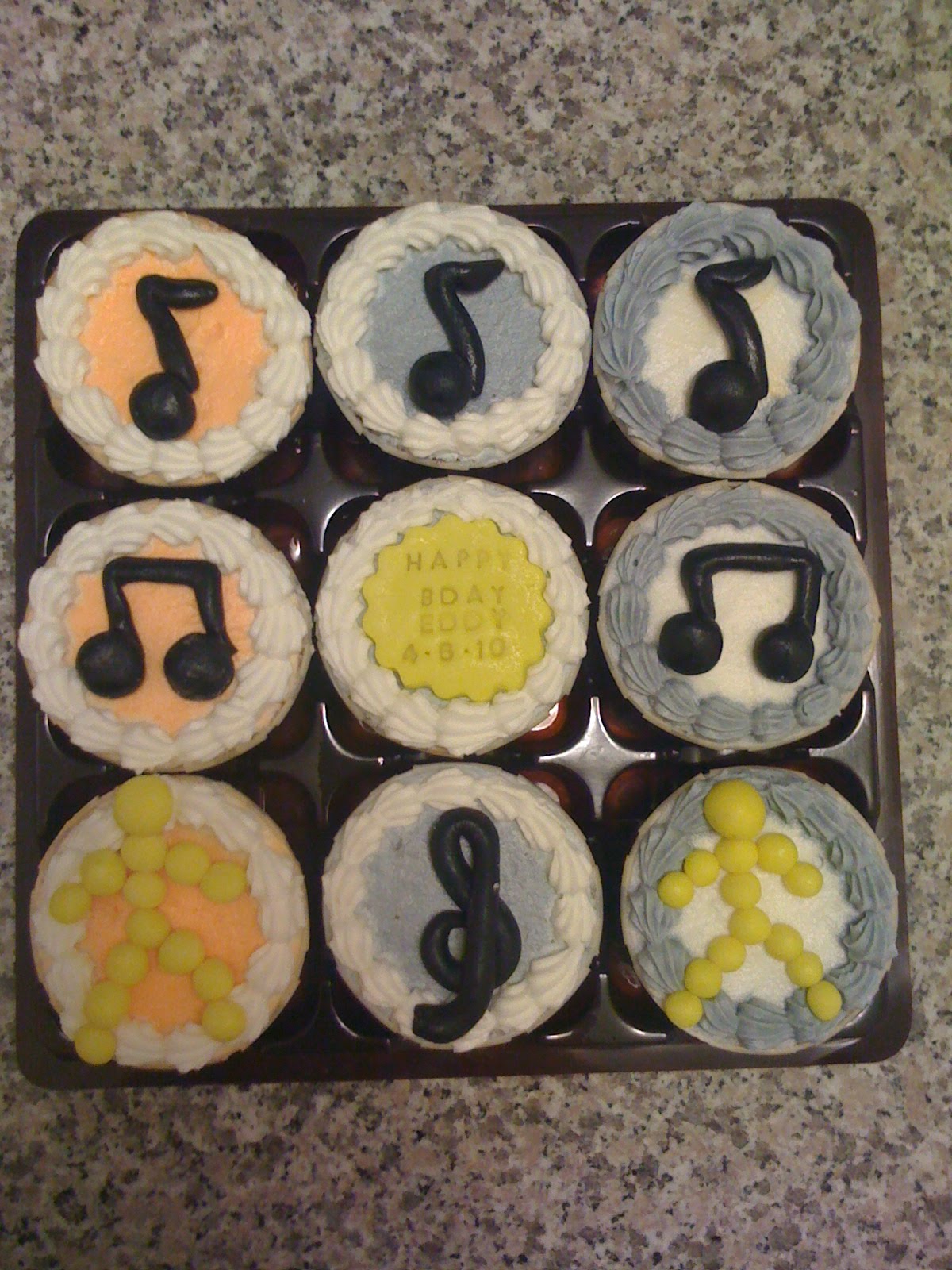 CAKE CUPBOARD Music Theme cupcakes large (set of 9)