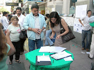 Intendente Gutierrez, firmando compromiso PUA.