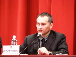 http://3.bp.blogspot.com/_ul8RYAVFoeg/RyDUfJYY33I/AAAAAAAAAmw/dXbIloVlrRY/s320/1%2BAdolfo%2BVasquez%2BRocca%2BConferencia%2B%2BNietzsche%2B2007%2BMex%2B.JPG
