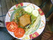 Pecan burger and mango chutney