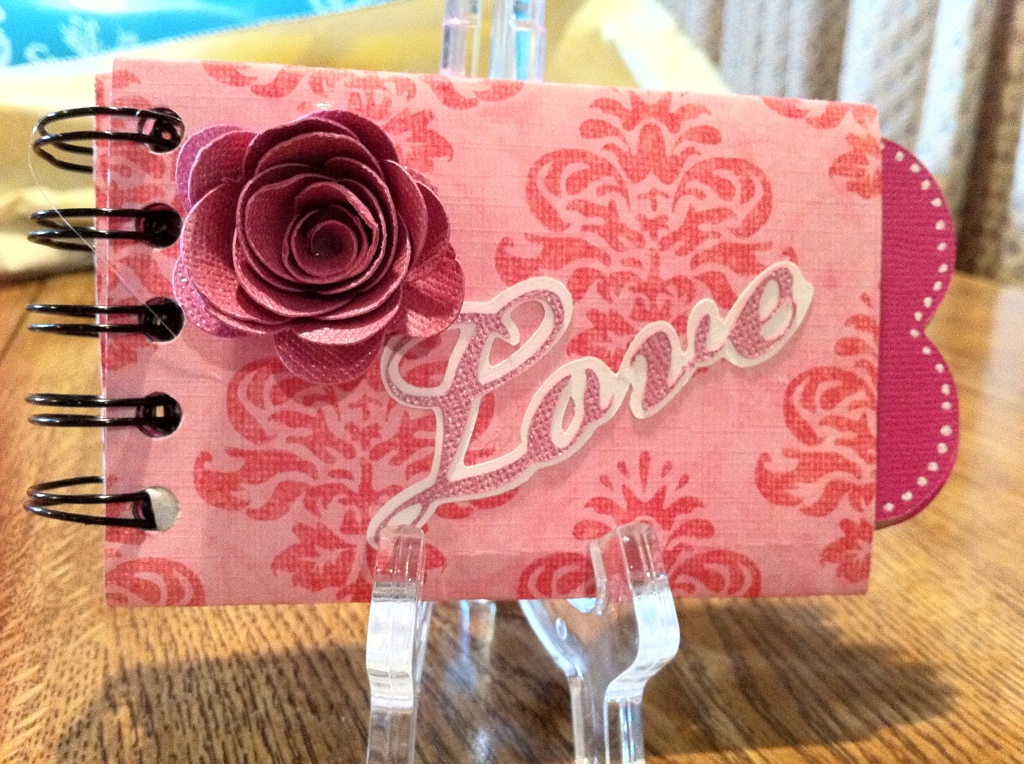 SweetSassyDiva: Toilet Paper Roll Valentine Mini!