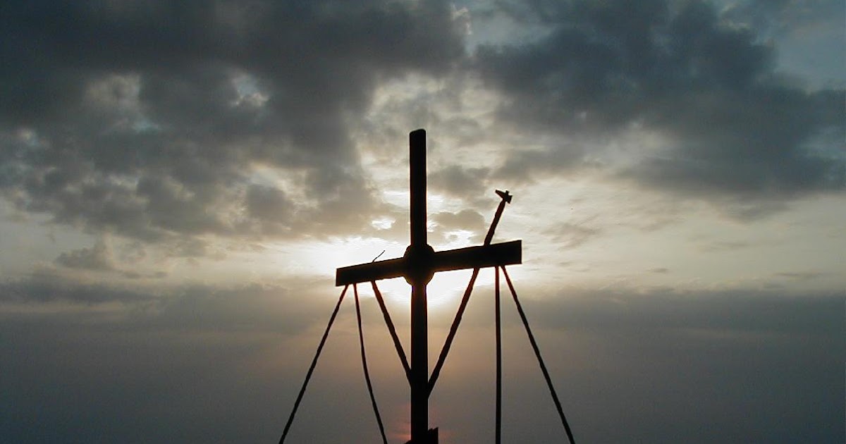 Крест на горе афон