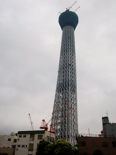 業平橋から見た建設中(398m)の東京スカイツリー