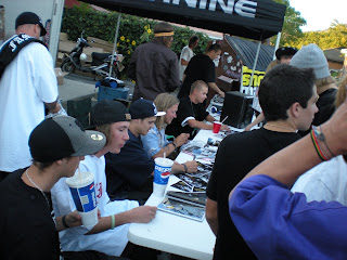 Shred Junkies: Technine FAMILIA premier