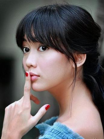 Asian Hot Celebrity Ririn  Dwi Ariyanti adalah model 
