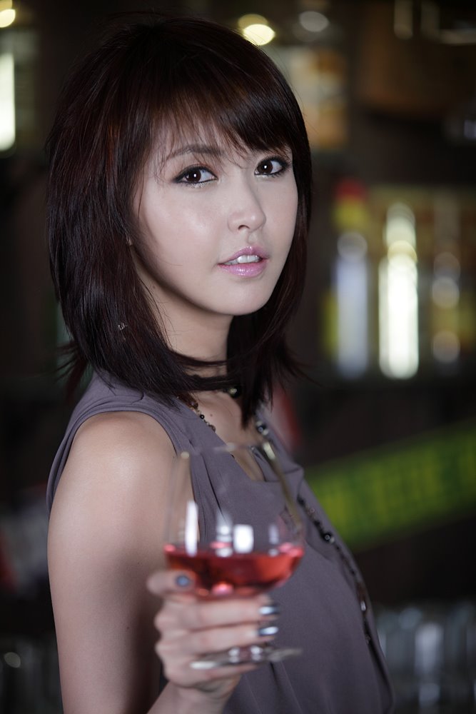 Asian Hot Celebrity Kang Yui Hot Gallery