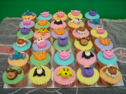Yochana's Cake Delight! : Animal Face Cupcakes