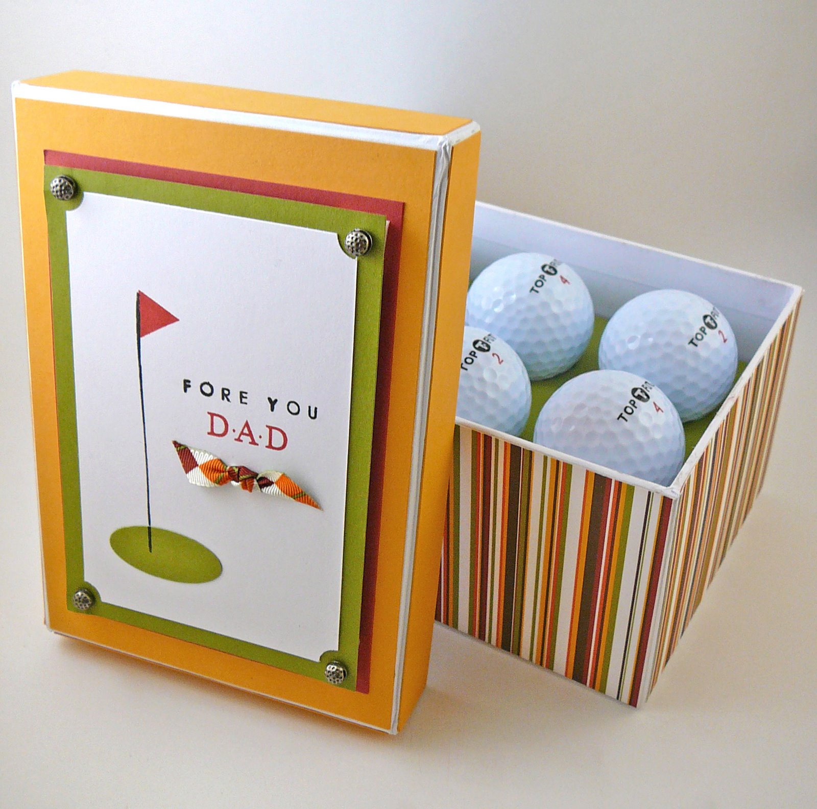 [Box+Open+with+Lid.jpg]