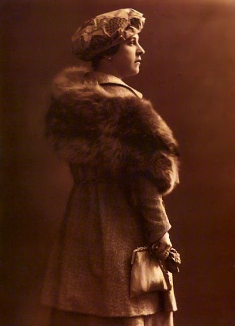 [Leider_Portrait.jpg]