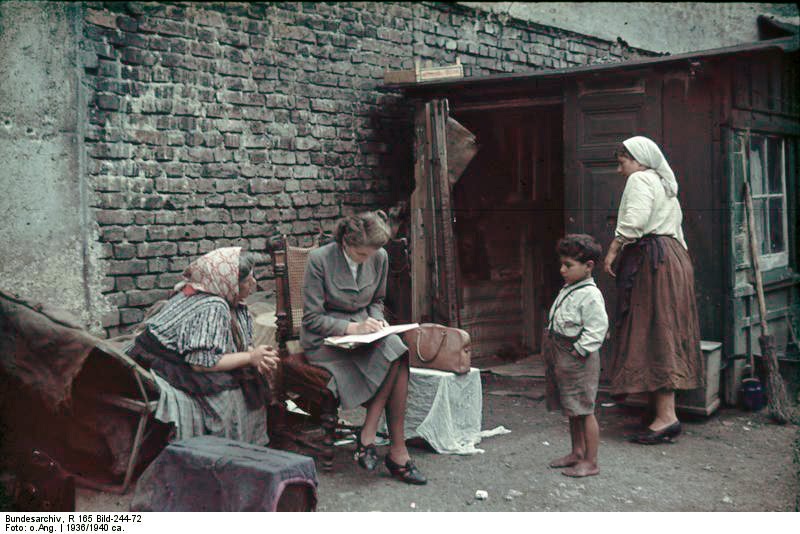 Roma auschwitz picture
