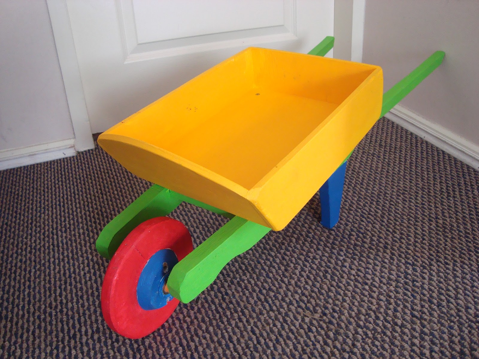 Maderin...Juguetes de Madera: Carretillas de juguete