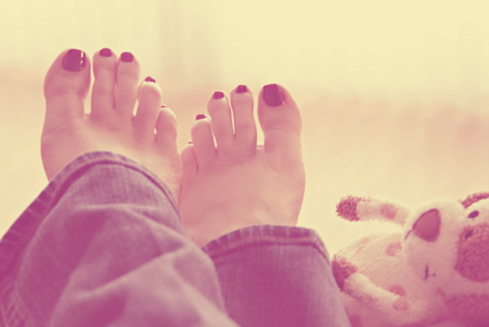 [Feet+10.jpg]
