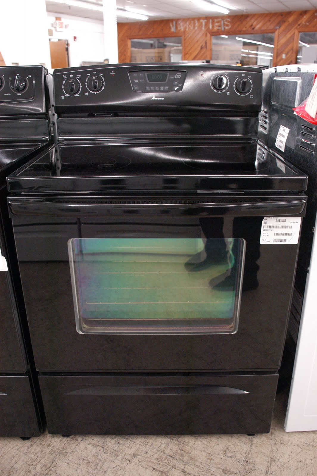 [Amana+Self+Cleaning+Convection+Black.JPG]