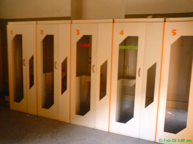 MUEBLES DE MELAMINE: CABINAS DE INTERNET Y LOCUTORIOS