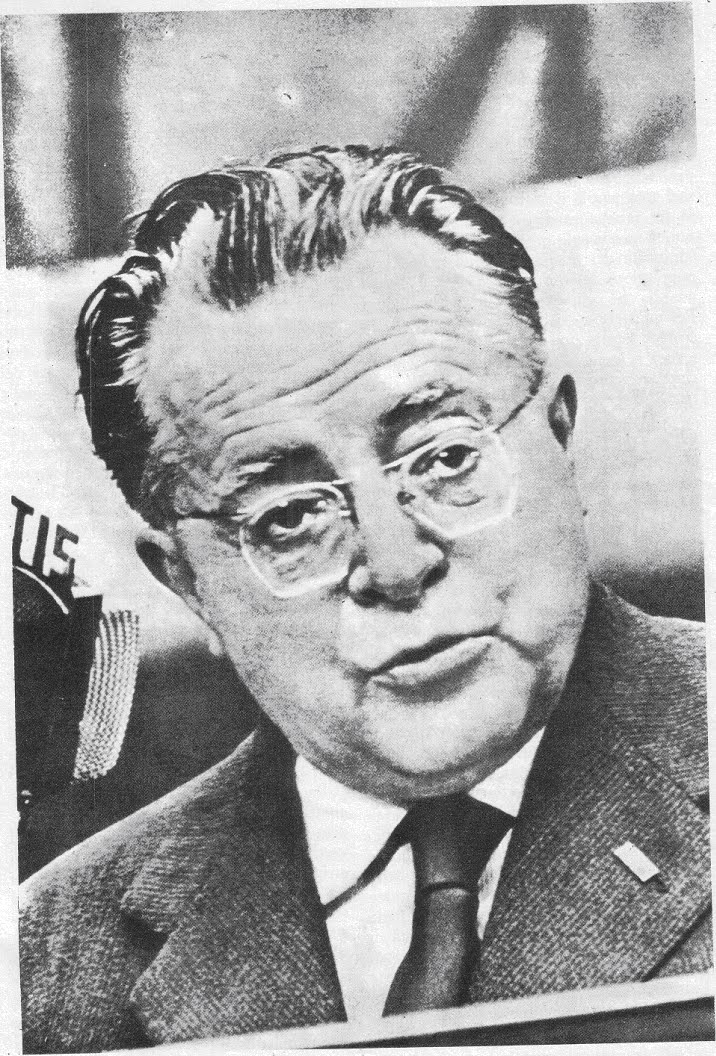 [Togliatti+-+Foto+1.bmp]